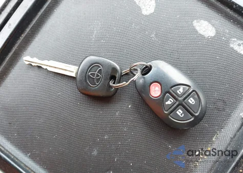 2012 Toyota Sienna Le V6 7 Passenger Auto Access Seat/Le V6 8 Passenger from USA, damaged, VIN 5TDKK3DC5CS271534